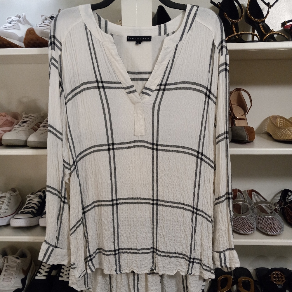 Jane and Delancey White Tunic Blouse with Black Windowpane Plaid